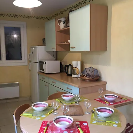 Les Hirondelles Apartman Castelnau-sur-lʼAuvignon
